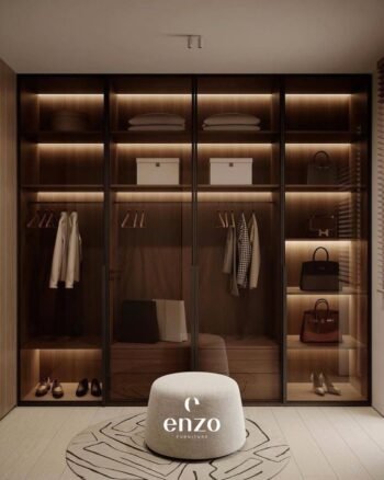 Enzo Dressing Room